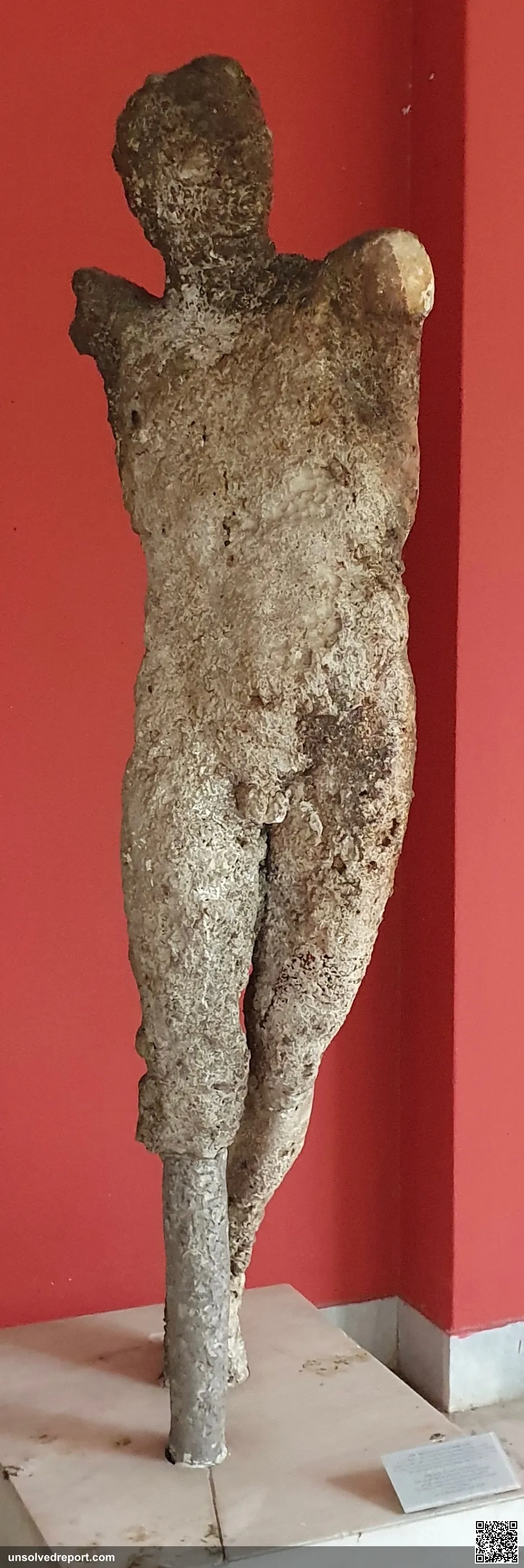 Statue of a youth, Parian marble from Antikythera shipwreck, a dancer or an Athlete, 100 BC, Probably a copy of an bron…