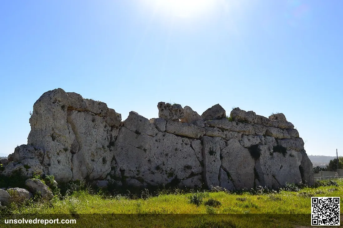 This media is about Maltese cultural property with inventory number 00001.