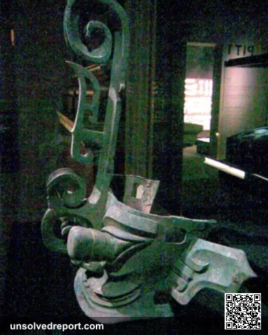 Pic of Sanxingdui bronze head with protruding pupils and forehead ornament taken at Asian Civilization Museum, Singapore
