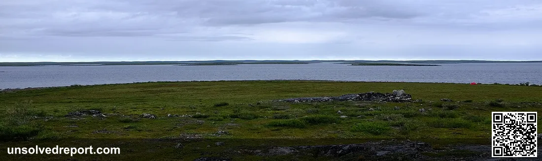 Early on Angikuni lake, when going down the Kazan River