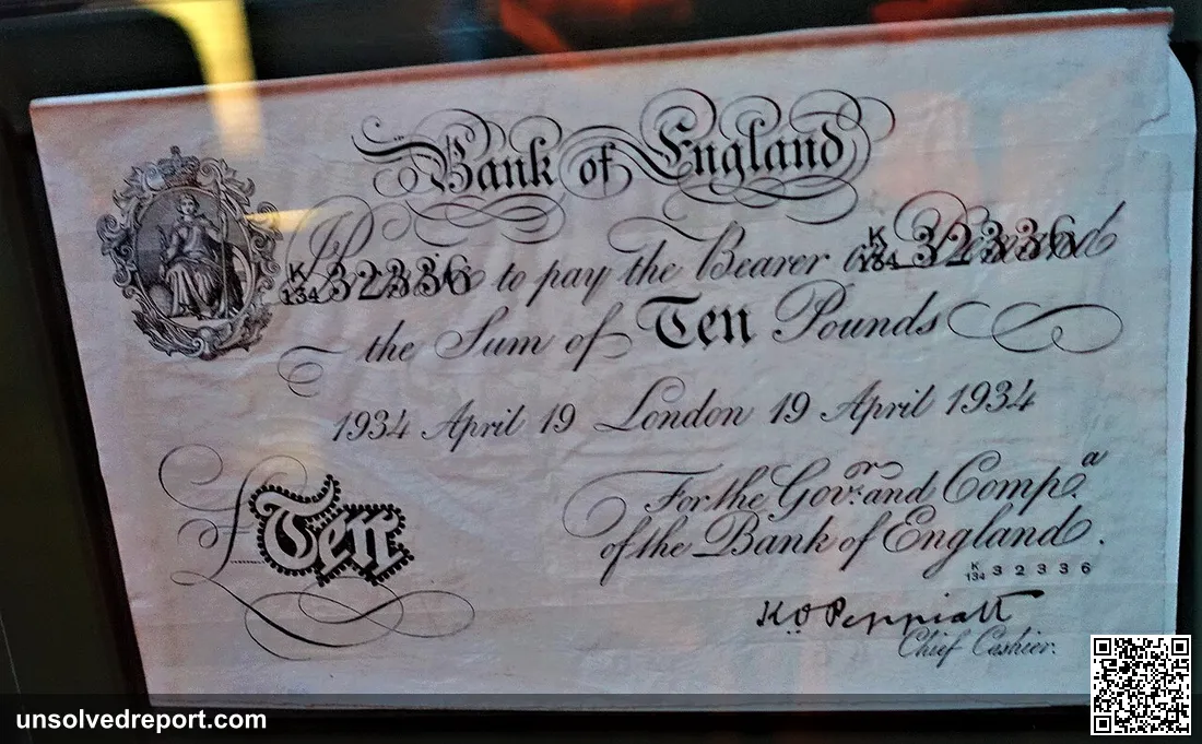 Forged British banknote from Operation Bernhard, on display at the International Spy Museum.