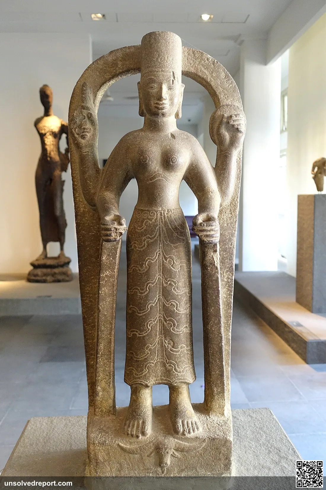 Durga Goddess statue. Sandstone. 7th-8th century. Stone. H. 75 cm. Liên Hữu - Trà Vinh province. (Funan kingdom and Oc …