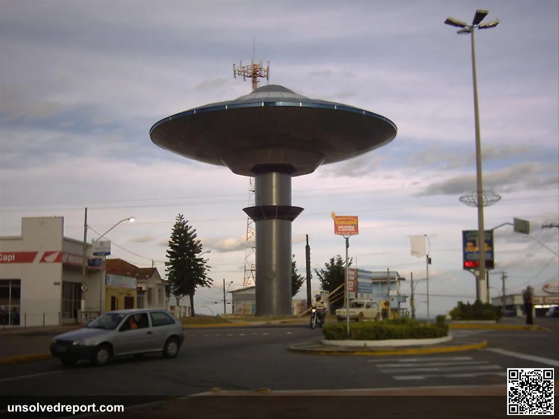 The flying-saucer-shaped water tower in Varginha, built to commemorate the town's famous 1996 UFO incident.